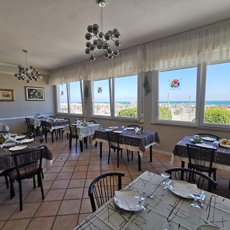 Hotel Vistamare Viserba Rimini Exterior photo