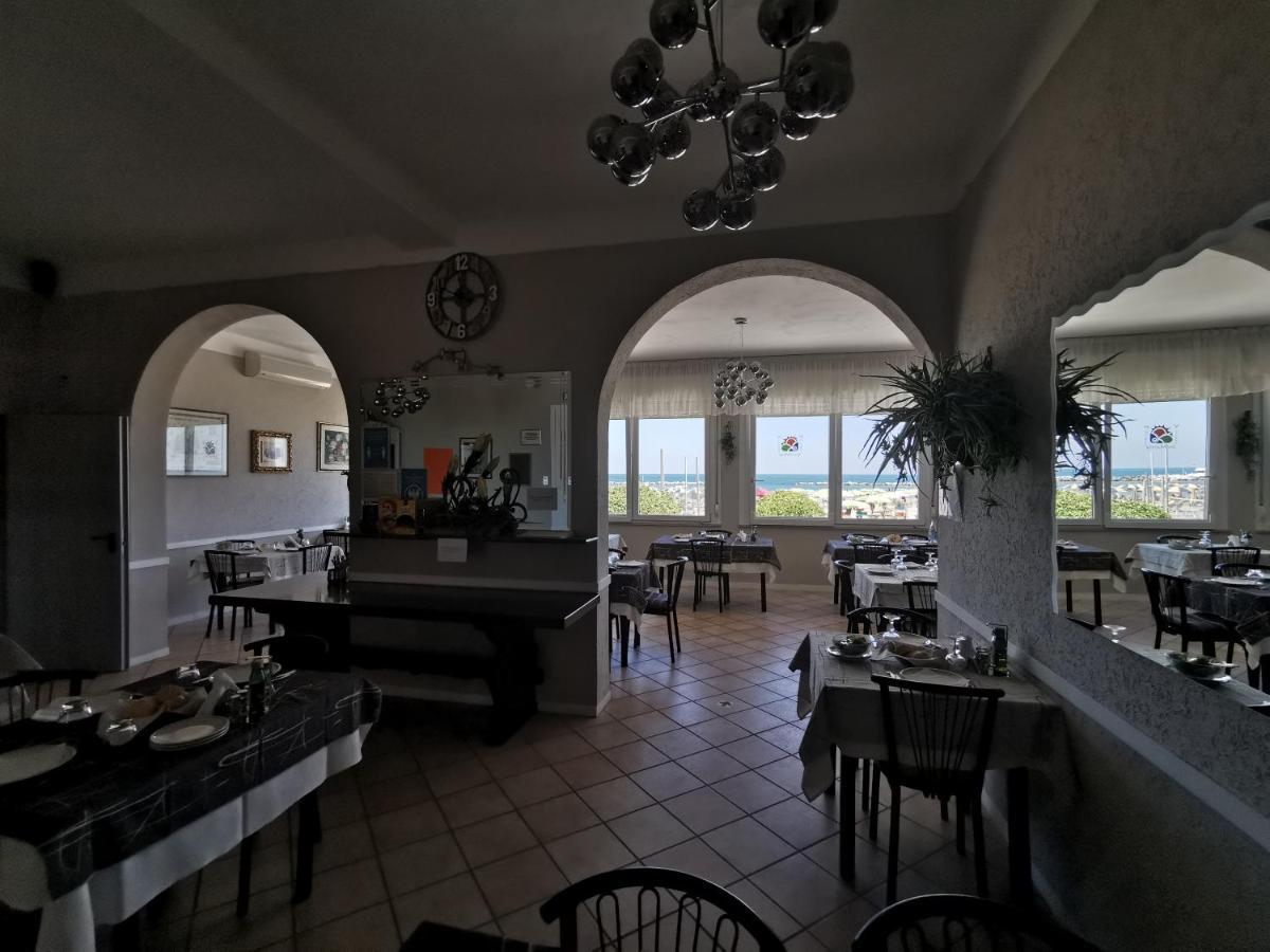Hotel Vistamare Viserba Rimini Exterior photo
