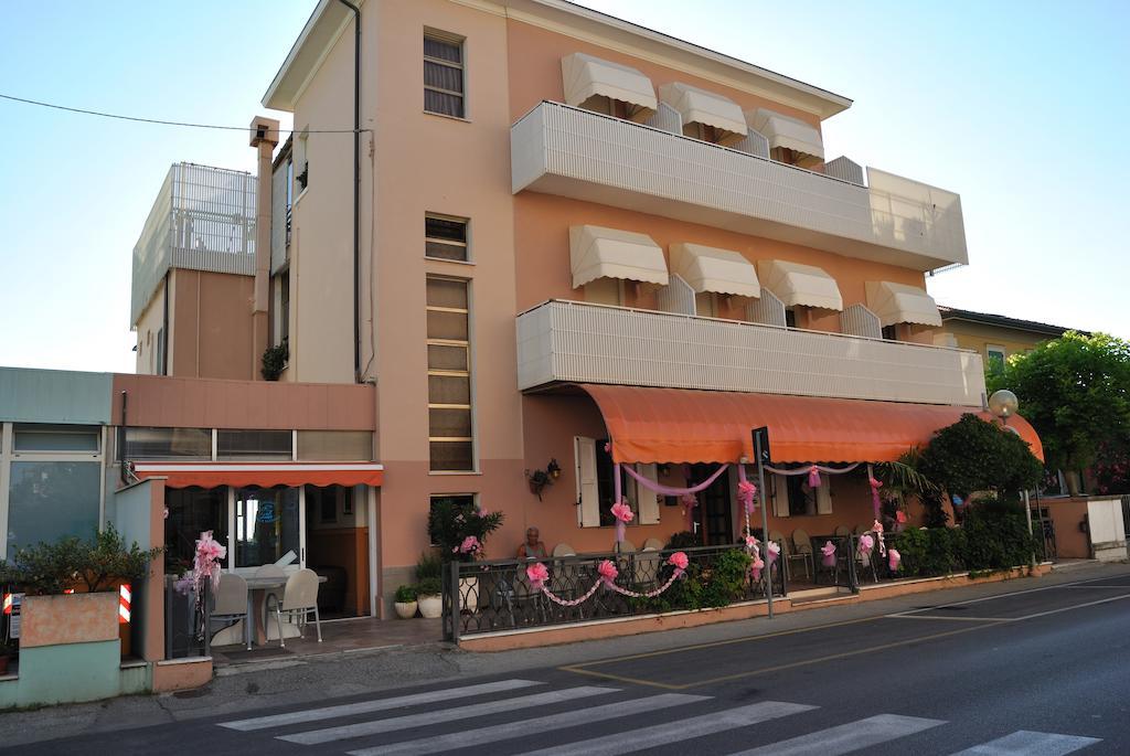 Hotel Vistamare Viserba Rimini Exterior photo